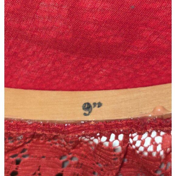 Vintage Red Lace Christmas Sleigh Decor Embroidery Hoop Wall Hanging - Picture 5 of 5